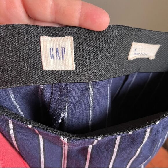 GAP Women Navy Blue Pin Striped Crop Flare Pants- Women 6 - Picture 8 of 8